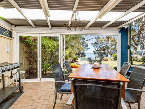 SORRENTO LAKESIDE Sanctuary Point 4pm Check Out Sundays - Kalgoorlie Accommodation 2
