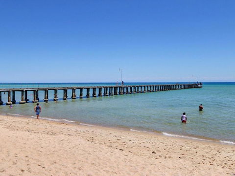Rosalea By The Bay - Kalgoorlie Accommodation 2