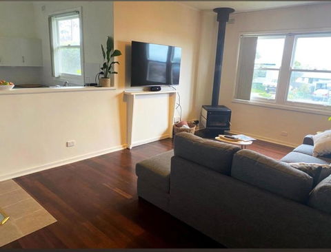 Honey At KI - Kalgoorlie Accommodation 3