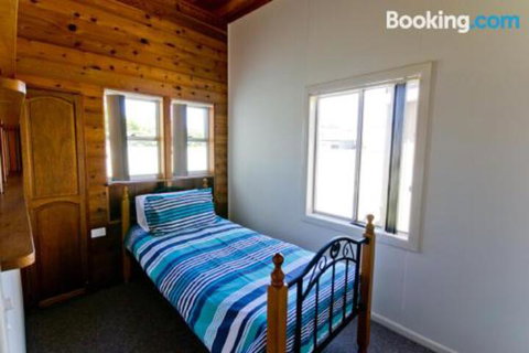 Cottage On River - Kalgoorlie Accommodation 6