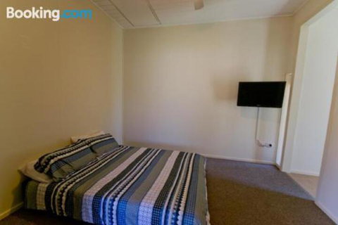 Cottage On River - Kalgoorlie Accommodation 2