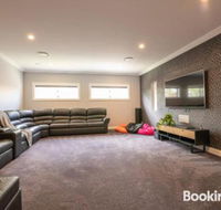 Wentworth Estate 5 Bedroom Luxury Home Sleeps 12 - Kalgoorlie Accommodation