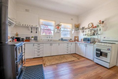 The Cottage Bondonga - Kalgoorlie Accommodation 1