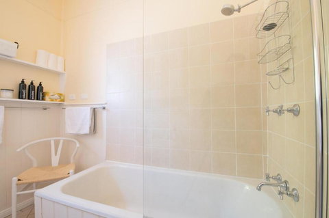 The Cottage Bondonga - Kalgoorlie Accommodation 5