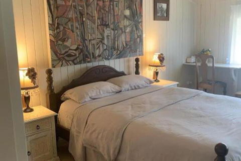 Hilltop Gallery - Kalgoorlie Accommodation 0