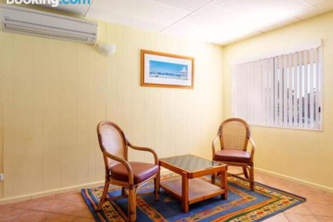 Perrumba Street Cottage - Kalgoorlie Accommodation 3