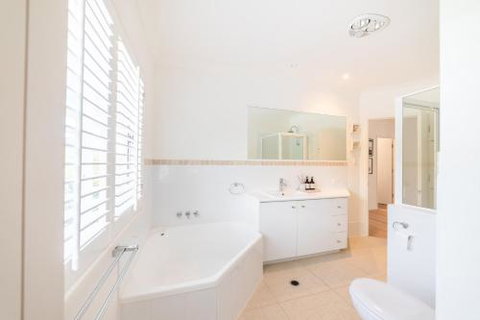 Beaches - Kalgoorlie Accommodation 6