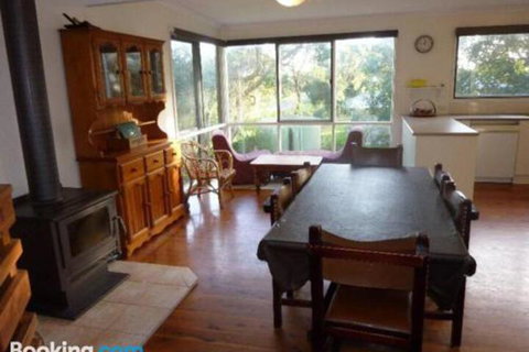 11 The Boulevarde Sandy Point - Kalgoorlie Accommodation 0