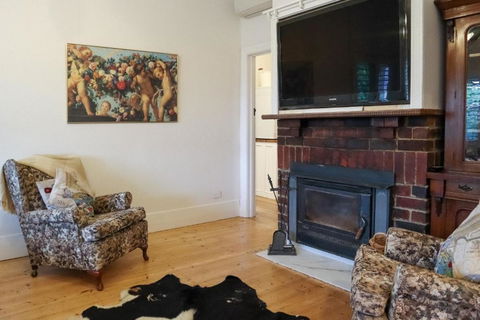 Vintage Charm On St. Leonards - Kalgoorlie Accommodation 6