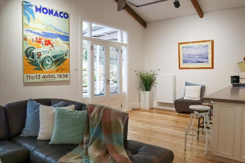 Vintage Charm On St. Leonards - Kalgoorlie Accommodation 2