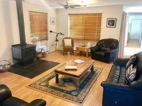 1 Tecoma Avenue Sandy Point - Kalgoorlie Accommodation 1