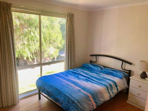 1 Tecoma Avenue Sandy Point - Kalgoorlie Accommodation 5