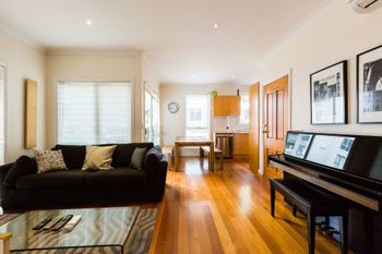 KIM 2BDR West Melbourne Apartment - Kalgoorlie Accommodation 2