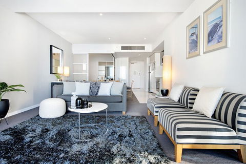 H Residences 2 Bedroom Ocean View In Surfers Paradise - Kalgoorlie Accommodation 1