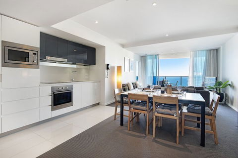 H Residences 2 Bedroom Ocean View In Surfers Paradise - Kalgoorlie Accommodation 3