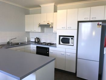FATHOMS 19 - Kalgoorlie Accommodation 3