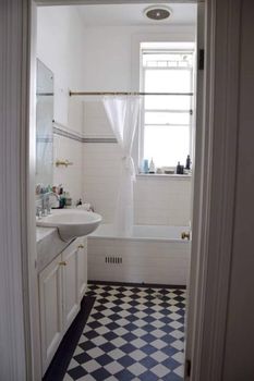 Expansive French Style Apartment H343 - Kalgoorlie Accommodation 4