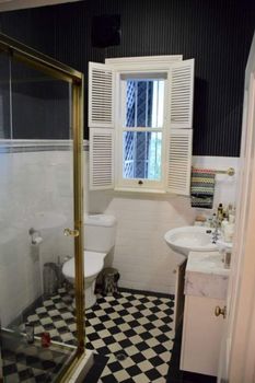Expansive French Style Apartment H343 - Kalgoorlie Accommodation 3