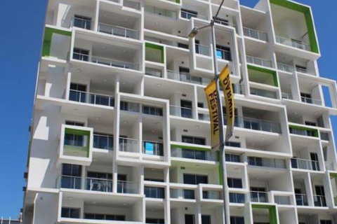 Kube On Cavanagh - Kalgoorlie Accommodation 0