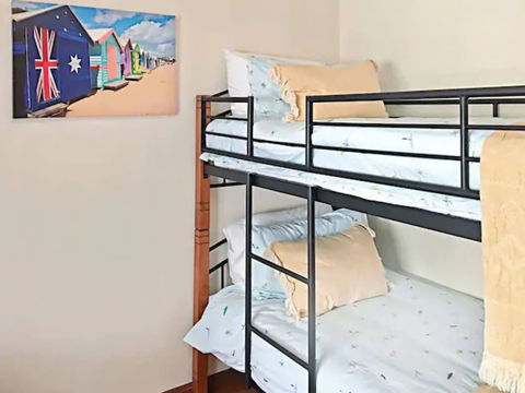 Sun, Beach, Shops, Wifi, Netflix - Kalgoorlie Accommodation 5