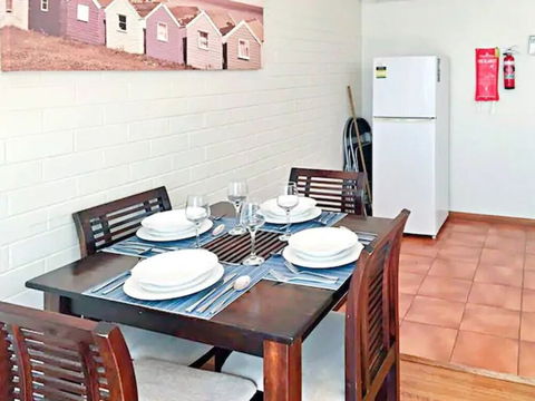 Sun, Beach, Shops, Wifi, Netflix - Kalgoorlie Accommodation 4