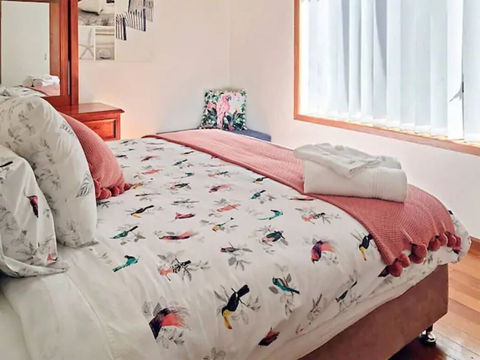 Sun, Beach, Shops, Wifi, Netflix - Kalgoorlie Accommodation 2