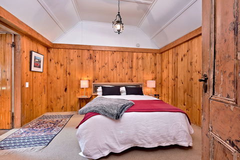 Crackenback Cottage 1884 - Kalgoorlie Accommodation 2