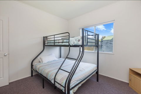 Julieanne - Kalgoorlie Accommodation 2