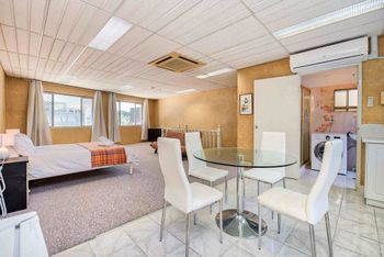 Conveniently Located Studio In Surfers Paradise - Kalgoorlie Accommodation 2