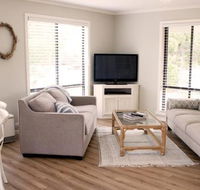 Charlottes Honor River  Golf Cottage - Kalgoorlie Accommodation