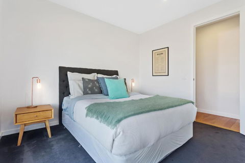 Azure Oasis - Kalgoorlie Accommodation 4
