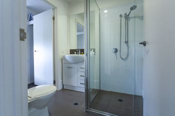 Watt Street 1 BR Apartment W Ocean Views - Kalgoorlie Accommodation 2