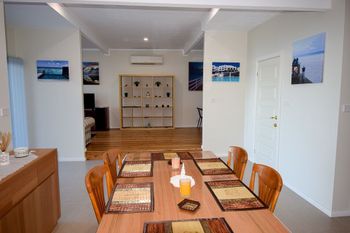 Diamond Lake House - Kalgoorlie Accommodation 1