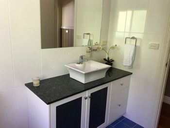 Lugarno House - Kalgoorlie Accommodation 2