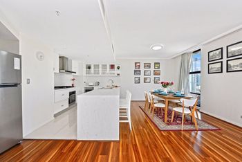 Deluxe Sydney Central Penthouse With Pool & Gym - Kalgoorlie Accommodation 2