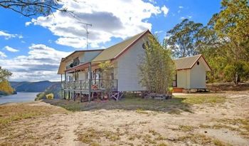 Wisemans Ferry Holiday House - Kalgoorlie Accommodation 2