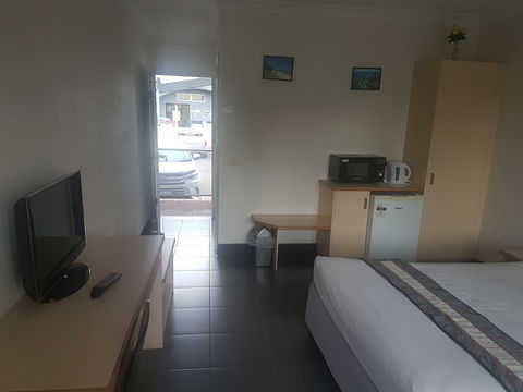 Jopen Cafe & Motel - Kalgoorlie Accommodation 5