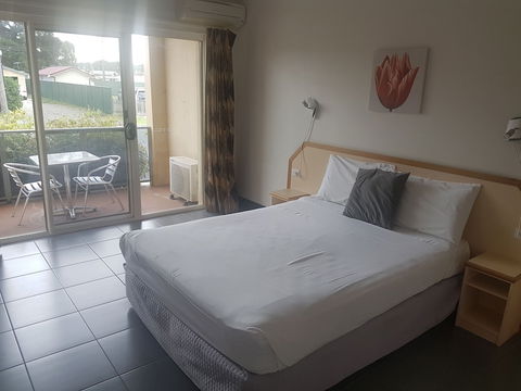 Jopen Cafe & Motel - Kalgoorlie Accommodation 4