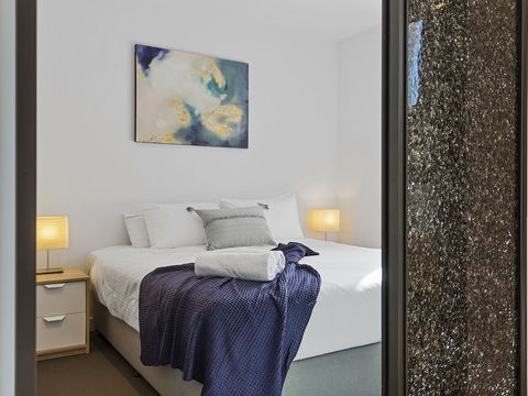 CHARLOTTE Manhatten Building Near Spencer St. & Southern Cross Station - Kalgoorlie Accommodation 1
