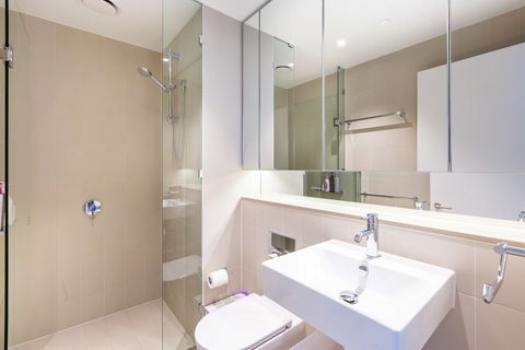 Sabrina, 2BDR Docklands Apartment - Kalgoorlie Accommodation 5