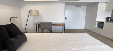 Airtrip Apartments On Carlyle St. Mackay - Kalgoorlie Accommodation 2