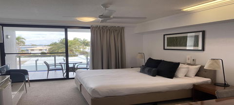 Airtrip Apartments On Carlyle St. Mackay - Kalgoorlie Accommodation 6