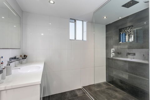 Penthouse On Suttons - Kalgoorlie Accommodation 4