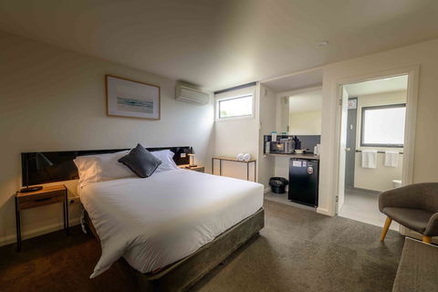 Georges Bay Apartments - Kalgoorlie Accommodation 2