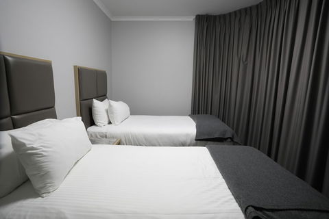 Madison Carrington Apartments - Kalgoorlie Accommodation 6