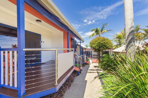 Clubyamba Beach Holiday Accommodation - Adults Only - Kalgoorlie Accommodation 1