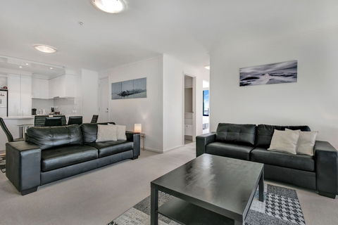 MJ Shortstay Whiteman St Apartments - Kalgoorlie Accommodation 1