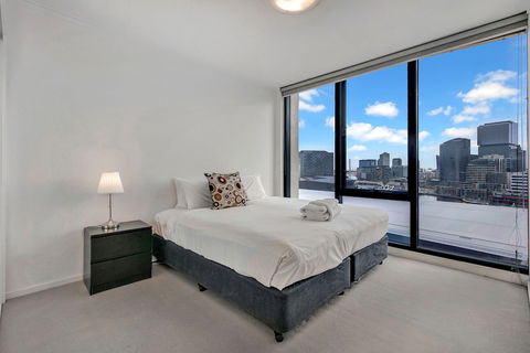 MJ Shortstay Whiteman St Apartments - Kalgoorlie Accommodation 3