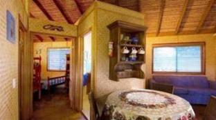 Straddie Bungalows - Kalgoorlie Accommodation 1