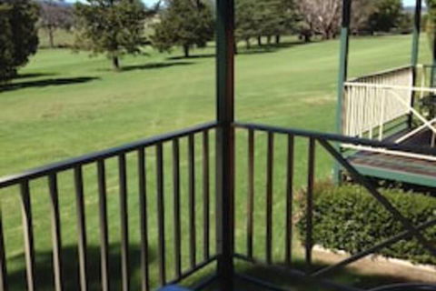 Tenterfield Golf Club Fairways Lodge - Kalgoorlie Accommodation 1
